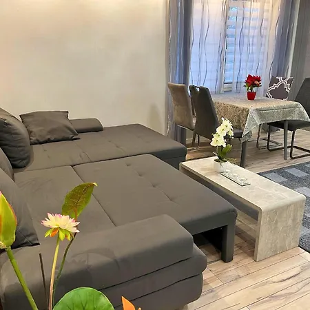 First-floor In דירה טרייר